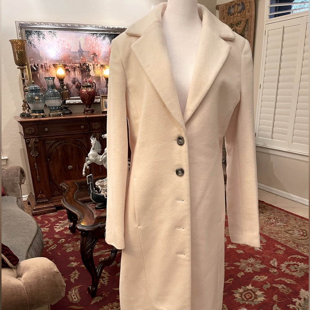Metro style off-white coat
